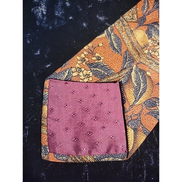 Vintage Landon's Mend Neck Tie Orange Frames Geometric Fruit Professional Suit - Picture 4 of 10